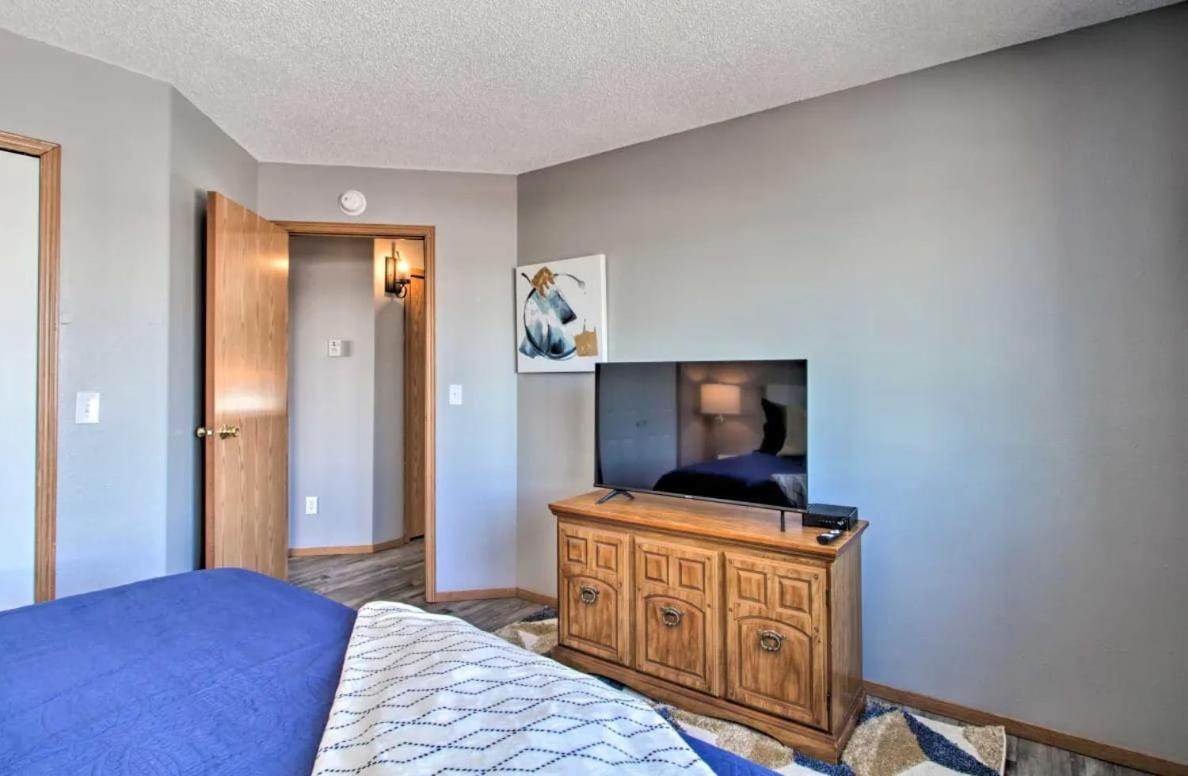 Vila Welcoming West Fargo Retreat W Backyard Exteriér fotografie