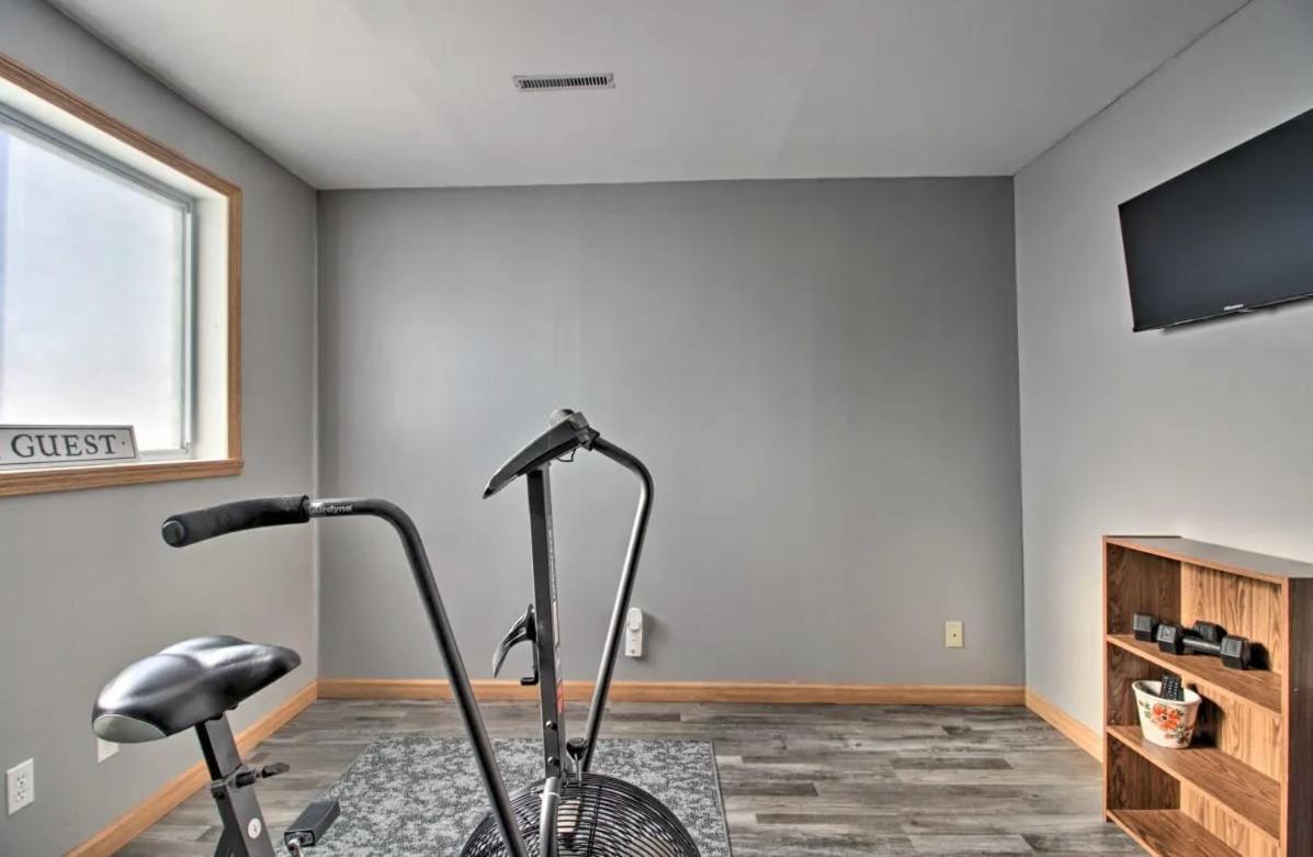 Vila Welcoming West Fargo Retreat W Backyard Exteriér fotografie